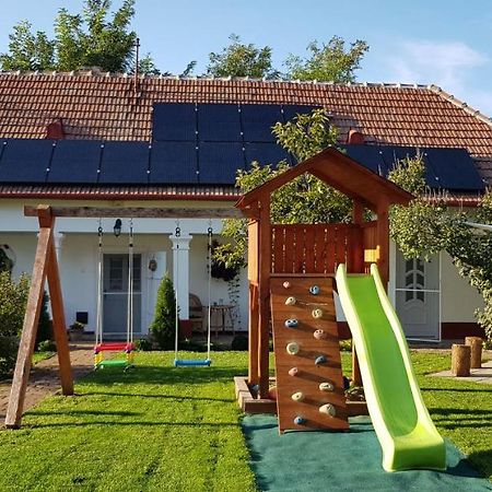 Harmonia Paraszthaz Es Apartman Poroszló Dış mekan fotoğraf